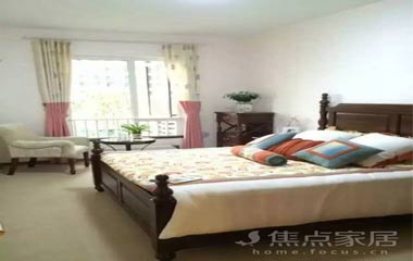 小臥室家具套裝組的布局方法