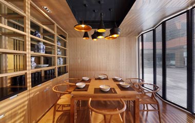 古魯奇榮登2014世界權威餐廳設計大獎年鑒封面