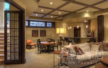 別樣的地下室風情