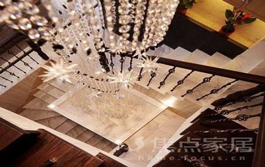 我們?nèi)页瑦?00平方排屋