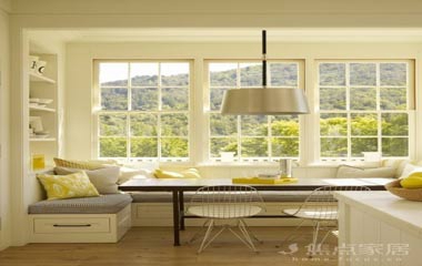 打通陽臺和客廳，親戚都問我怎么買了200平米的房子