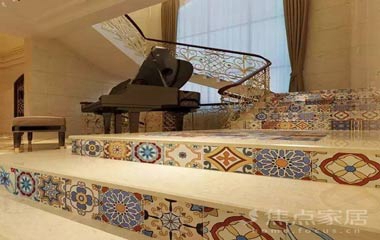 樓梯鋪蓋花瓷磚，竟然如此的好看