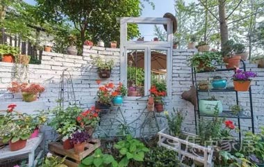 四個(gè)姑娘耗時(shí)一年，爆改破敗農(nóng)舍，打造別墅夢想家