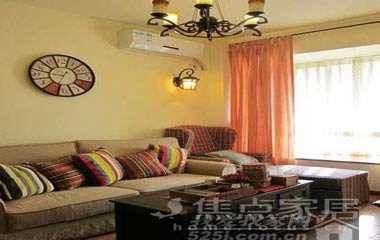 貼近自然的鄉(xiāng)村氣息 小夫妻打造120平美式