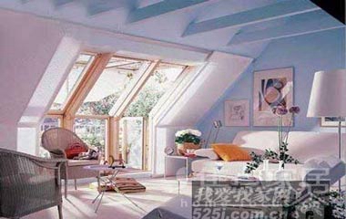 斜頂閣樓設(shè)計(jì) 在城市最高處品味不規(guī)則