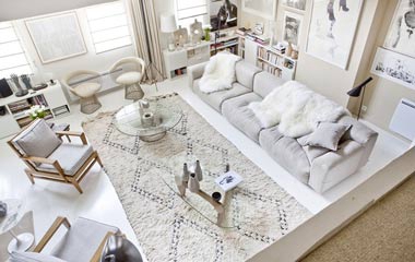 法國女人更加優(yōu)雅浪漫的法國素雅挑高公寓