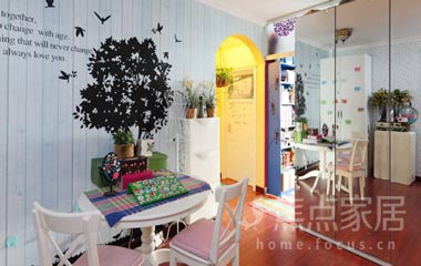 美觀的背景墻裝飾 簡單幾招填補墻面空白