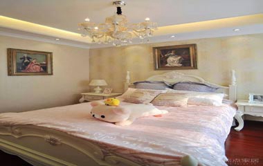 歐式古典復(fù)式樓，粉色臥室優(yōu)雅浪漫、低調(diào)奢華惹人愛!